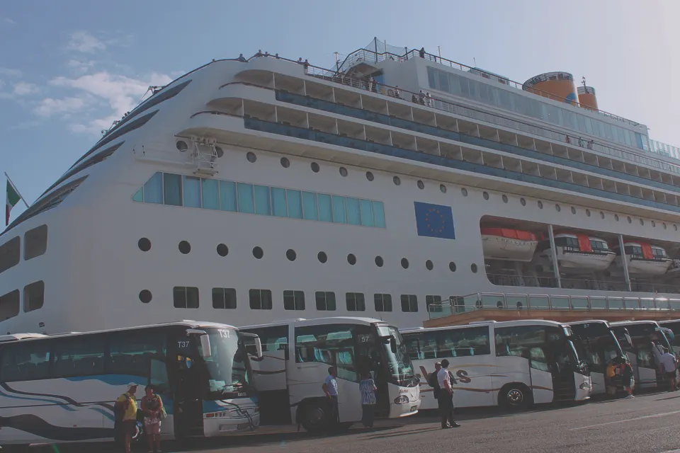 Transfers to and from Airport & Ports Menorca